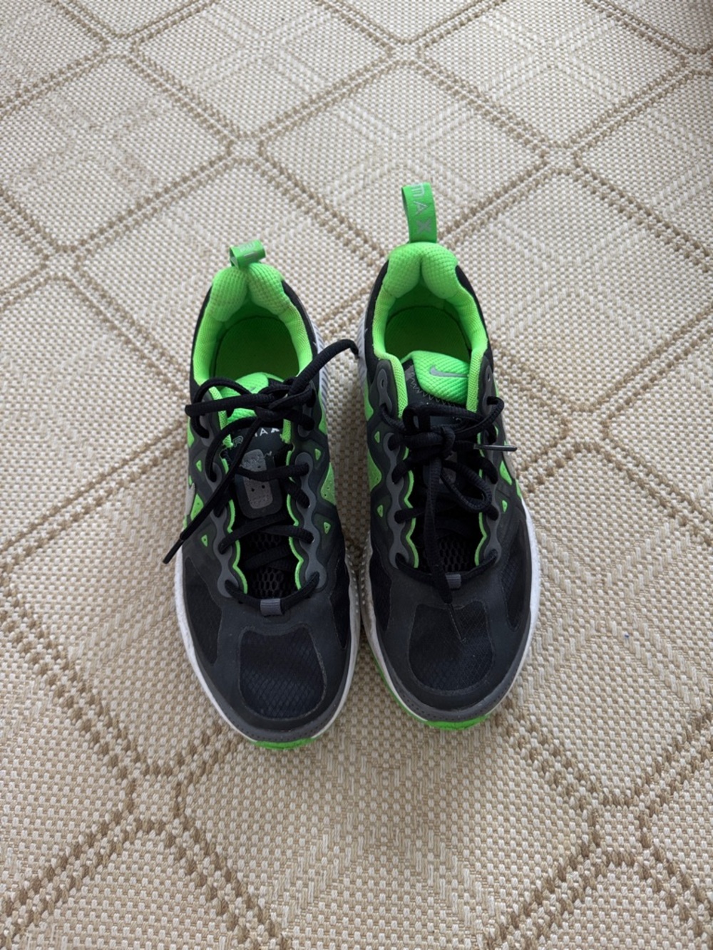 Nike Kids Air Max Black and Neon Green Athletic Sneakers size 5.5 youth